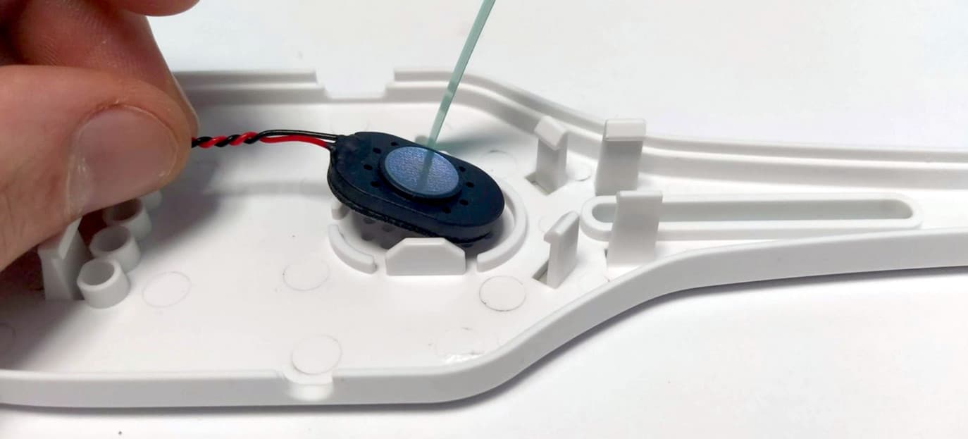 Fitting the speaker into the top shell